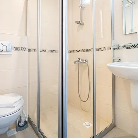 ヴィラ Anemon フェティエ